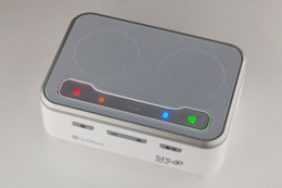 ソフトバンクBB、iPhone・スマホ対応の多機能スピーカーとDockスピーカー2種