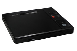 パソコン不要で音楽ファイルを保存！　CDをMP3フォーマットに変換できるコンバータ