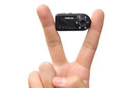 フルHD・赤外線暗視撮影対応で世界最小をうたうデジカメ