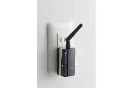 「電波が届きにくい」を解消！ コンセント直付けタイプの無線LAN中継機