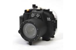 デジタル一眼レフ「EOS Kiss X5」で水中撮影！ 水深40m対応の防水ケース