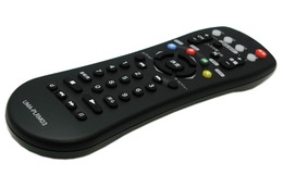 テレビ＋3台のAV機器を1台で操作可能、実売990円の学習機能付きリモコン