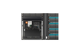 HP、機能は上位機種と同じでHDD数を抑えた低価格ハイエンドストレージ製品