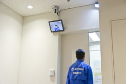 歩行者の認証も可能に！セコムが「ウォークスルー顔認証システム」を販売開始