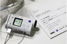 【CP+ 2015 Vol.3】スマホで複数カメラの一斉録画も……ソニーがAction Camの新機種を参考出展