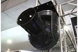 夜間でも鮮明な空撮が可能に……超高感度フルHDカメラ搭載ヘリコプター用防振装置