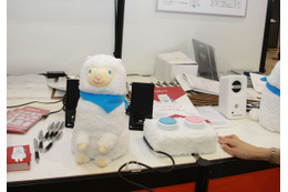 エージェントロボ、癒しロボ……Interop Tokyoにみるロボット展示