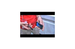 【CEATEC JAPAN 2008 Vol.9（ビデオニュース）】NTTドコモのセパレート携帯をビデオでチェック！