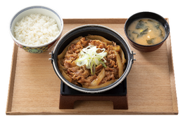 厳選牛肉と玉ねぎを鉄鍋で焼き上げ......吉野家「牛の鍋焼き」期間限定発売