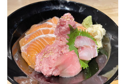 【実食】究極のお好み丼が100円！？”俺の魚を食ってみろ!!”のハイコスパランチを実食レポ！