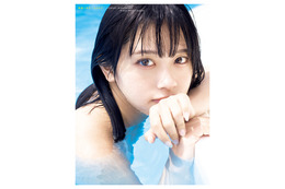 ナナランド・峰島こまき、1st写真集の表紙は「ほぼすっぴん（照）」……プールでしっとりカット公開