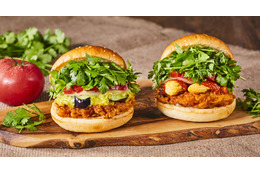 パクチーもりもり！フレッシュネス「パクチーチキンバーガー」が再来＆トムヤムクン味も登場