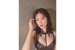 NMB48・上西怜、間もなく発売のスタイルブックからセクシーランジェリーのオフショ公開
