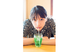 鳴海唯、夢の1st写真集発売決定！「等身大の姿が全て写っています！」