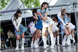 K-POPガールズグループ、完璧パフォーマンスの裏に隠された努力と苦悩に密着