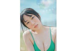 fishbowl・大白桃子、沖縄で爽やか＆大人っぽい水着姿を披露！