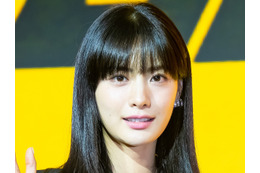 堂々と街を闊歩　全身タトゥー除去のナナ、足首には“名残”がチラリ【PHOTO】