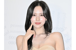 布がほぼない…TWICE・ミナ、思い切った肌見せでファン悩殺「言葉を失う」「警告が必要」【PHOTO】