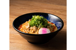 資さんうどん、史上初の新味メニュー「酸辣湯うどん」が登場！27日より期間限定販売