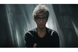 木村拓哉、OWNDAYSアンバサダー就任！新CMでCGなしの“黒い涙”を披露