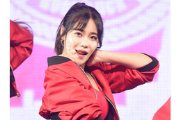 ヒット曲が人気再燃中の元K-POPアイドル、第一子出産を報告「この世界にようこそ」