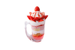 びっくりドンキー、“完熟いちご”デザートフェア開催！ジョッキに入った大ボリュームのパフェも登場