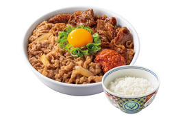 吉野家、ボリューム満点「スタミナ超特盛丼」を再販売＆各種超特盛メニューを100円引きで提供！