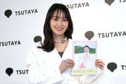 菅井友香、写真集発売に感謝！バレンタインに「“大好きだよ”という思いを届けたい」