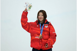 女子ハーフパイプ銅・小野光希選手、会見での流暢な英語が話題！「海外のドラマとかを英語で観て…」