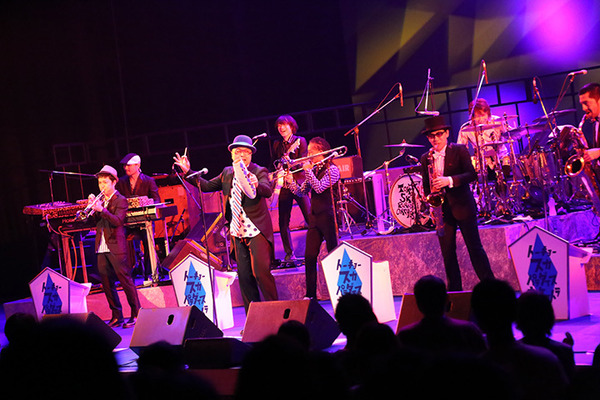 スカパラ創始者ASA-CHANG、21年ぶりにライブ共演 | RBB TODAY