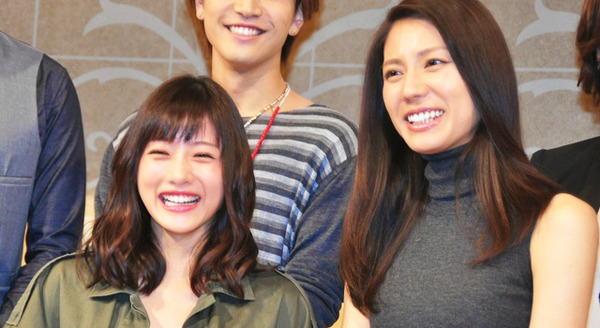 石原さとみが小悪魔に 上目づかいで男を誘惑 Rbb Today 石原さとみが小悪魔に 上目づかいで男を誘惑 Rbb Today