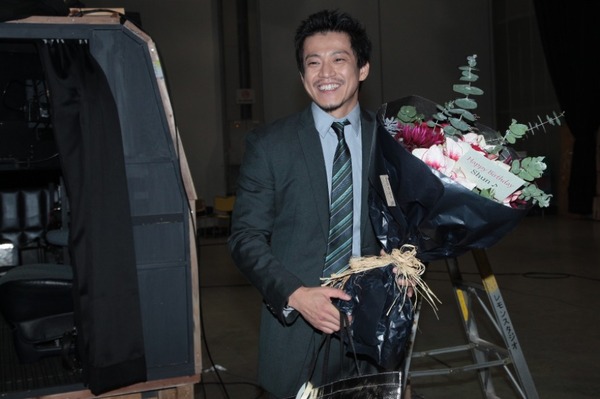 Crisis 小栗旬のサプライズバースデイのようすを公開 Rbb Today