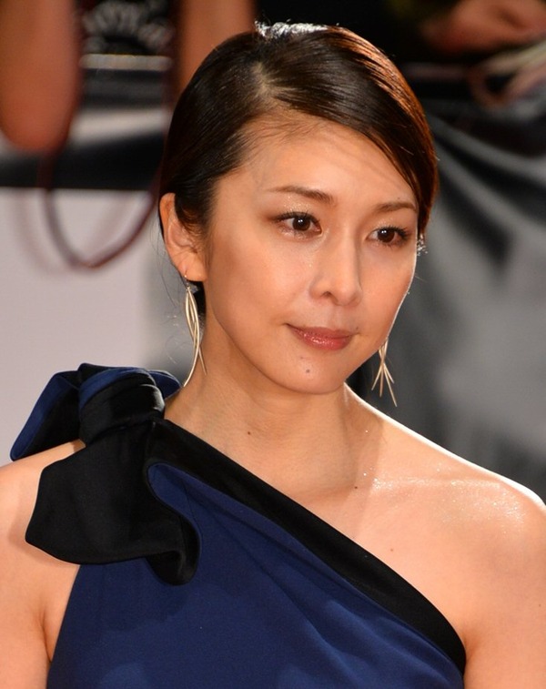 竹内結子 ロングからボーイッシュなショートヘアにイメチェン Rbb Today 竹内結子 ロングからボーイッシュなショートヘアにイメチェン Rbb Today