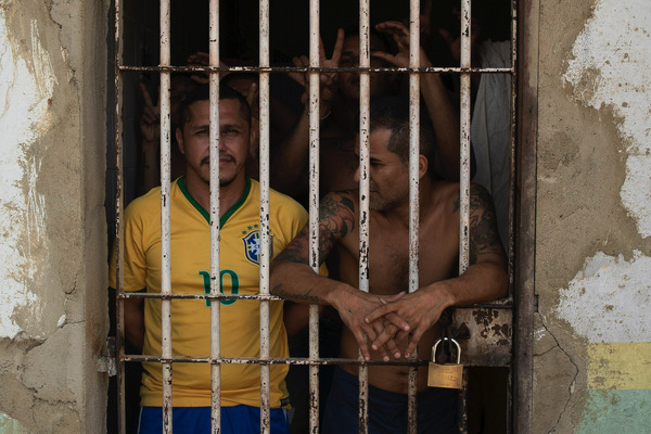 報道記者が囚人として刑務所に潜入 Netflixオリジナルシリーズ 潜入 世界の危険な刑務所 シーズン3 が本日配信スタート Rbb Today