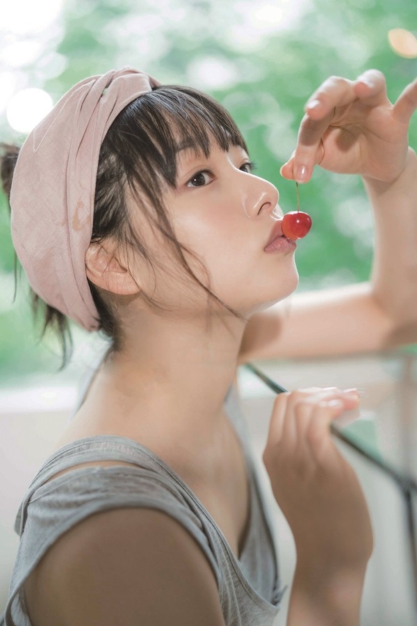 カワイイからドキドキまで、桜井日奈子の魅力満載カレンダー 1枚目の写真・画像 RBB TODAY