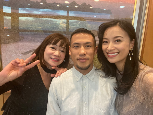 高橋ユウ 家族写真公開でファンから お母さん可愛い Rbb Today 高橋ユウ 家族写真公開でファンから お母さん可愛い Rbb Today