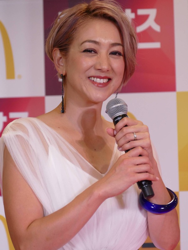 Shelly ハーフタレント枠の 宿敵 はウエンツ ベッキーは 勝手に倒れました Rbb Today