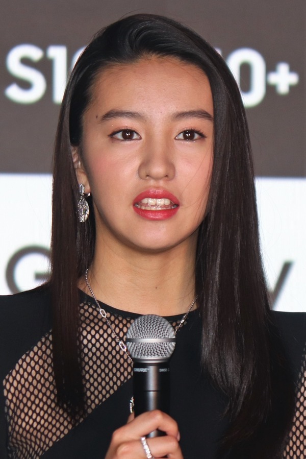 Koki 母 工藤静香の ゆらぎの月 を弾き語り うますぎると反響 Rbb Today