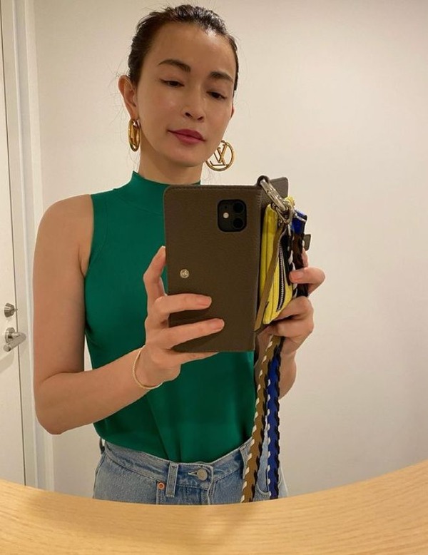 長谷川京子 インスタに公開のスマホケースに注目集まる Rbb Today