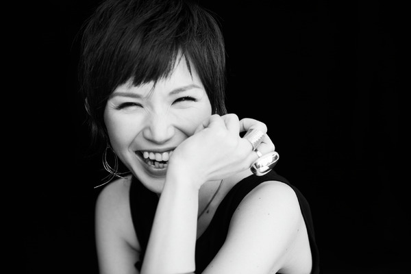 Superflyのデビュー14周年記念カフェがオープン 名古屋 福岡の2都市で期間限定で開催 Rbb Today