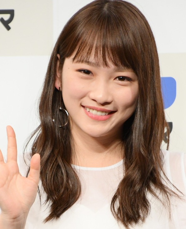 川栄李奈 あんこの量間違える 微笑ましい朝ドラオフショット公開に Rbb Today