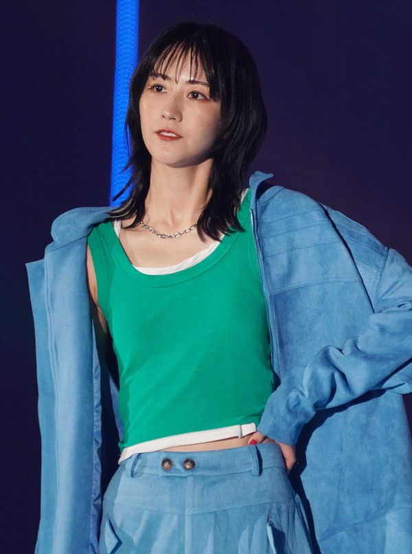 櫻坂46土生瑞穂、上半身裸？の衝撃カット公開 | RBB TODAY
