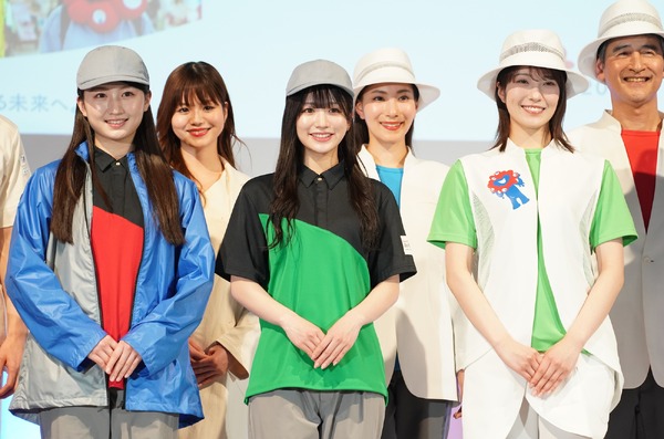 【2024福袋】 NMB48小嶋花梨・塩月希依音・坂田心咲がランウェイで大阪・関西 アイドル