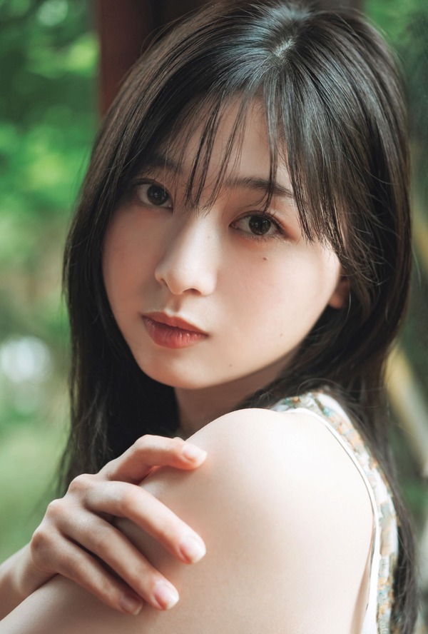 日向坂46 富田鈴花 日向坂46・富田鈴花、しっとりと大人の雰囲気漂うポストカード | RBB TODAY