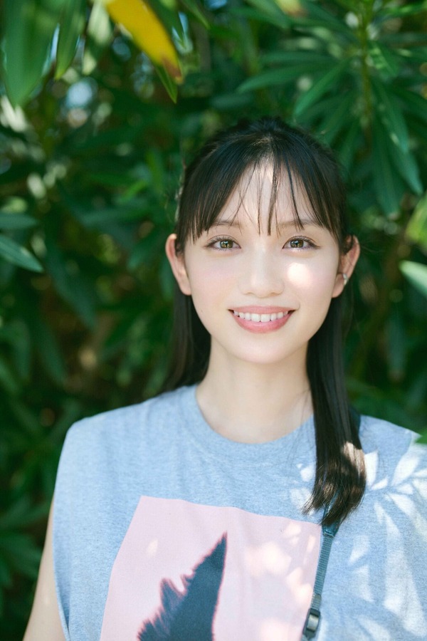 テレ東・田中瞳アナ初のフォト&エッセイ『瞳のまにまに』発売決定 3枚目の写真・画像 | RBB TODAY