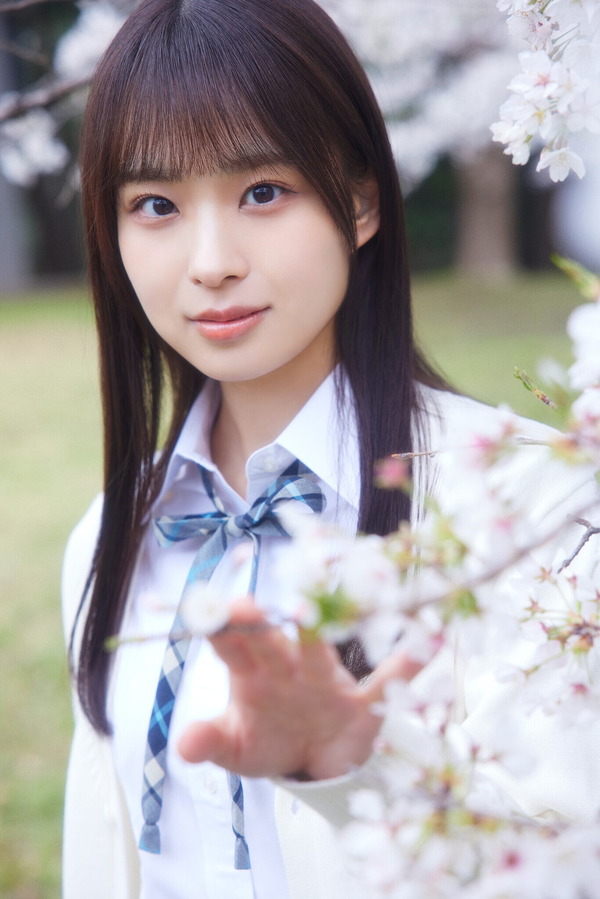 櫻坂46四期生の撮り下ろし写真と手書きプロフィール公開開始