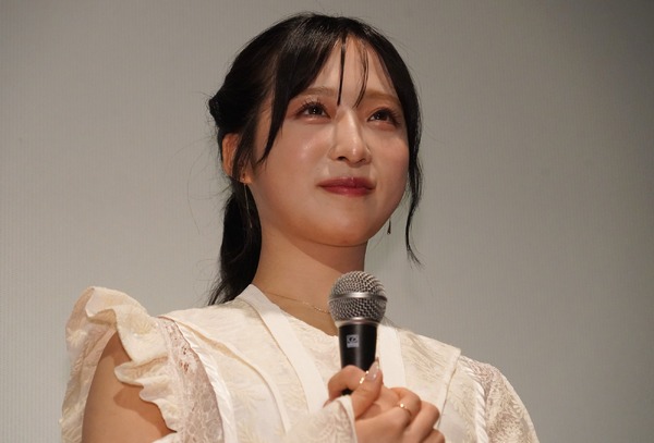 小栗有以、ホラー映画で魅せる新たな一面と染髪願望