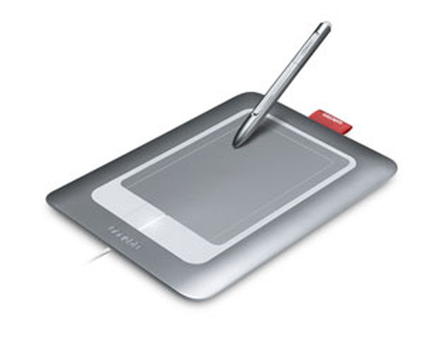 ワコム デュアル入力タブレットのイラスト マンガ制作愛好者向けモデルにmediumサイズ 1枚目の写真 画像 Rbb Today