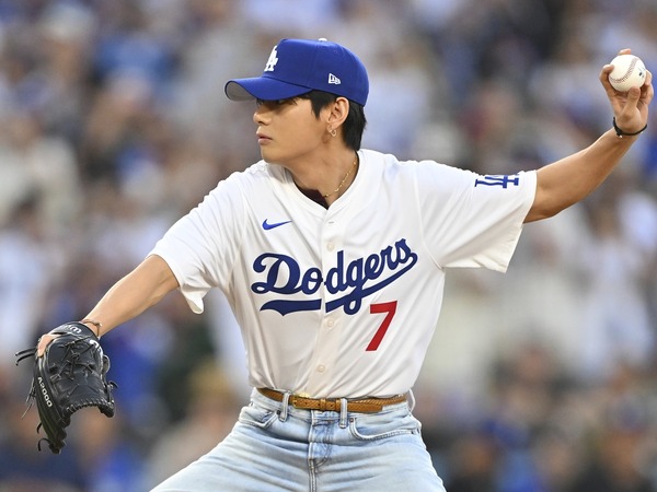 ミ*ノ様 ドジャーススタジアム限定　配布品　ベッツリング　V BTS始球式 ミ*ノ様 ドジャーススタジアム限定 配布品 ベッツリング V BTS