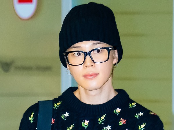 花柄ニットで際立つキュートさ！BTS・JIMINがパリ・ファッション